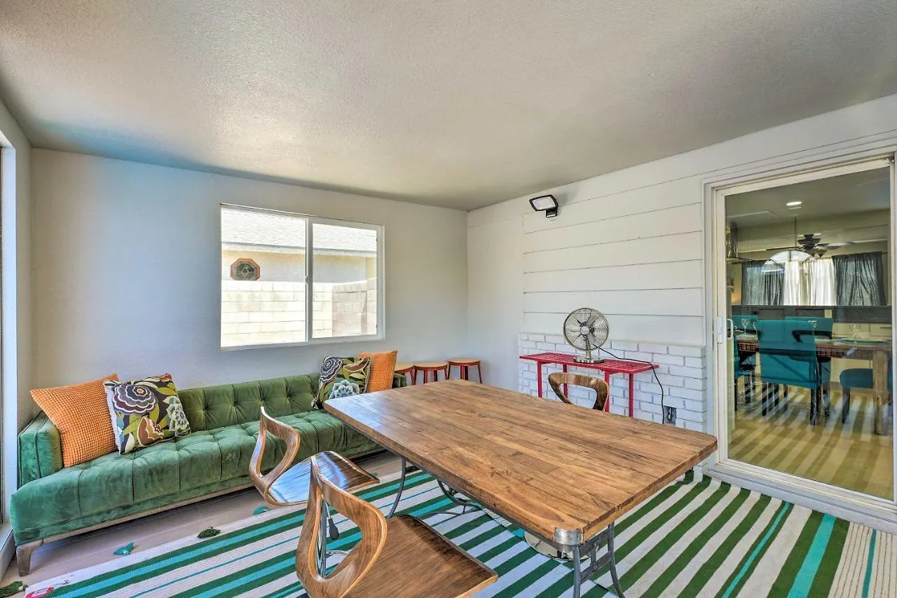 Holiday home Las Vegas Getaway With Patio About 3 Mi To Strip!
