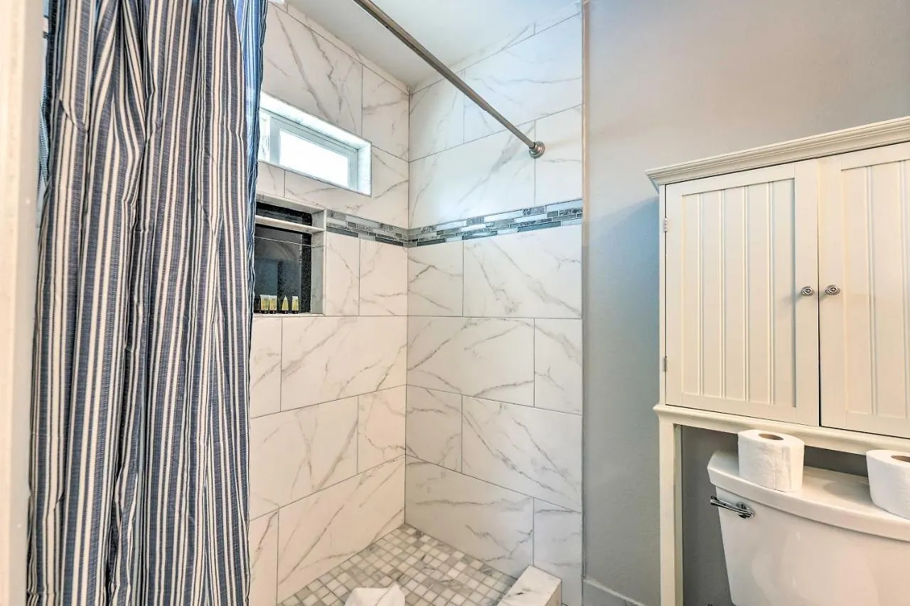Las Vegas Getaway With Patio About 3 Mi To Strip! Holiday home